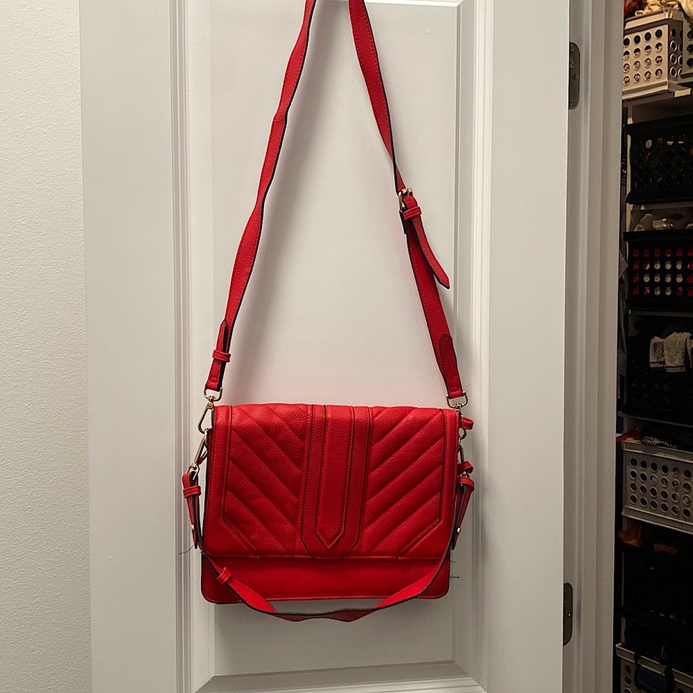 Steve Madden red crossbody bag